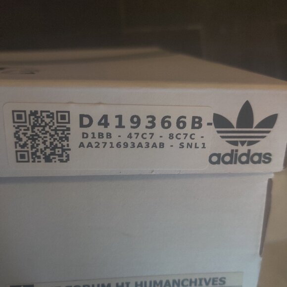 Adidas KERWIN FROST sneakers size 11 M 13 W New - Picture 3 of 9